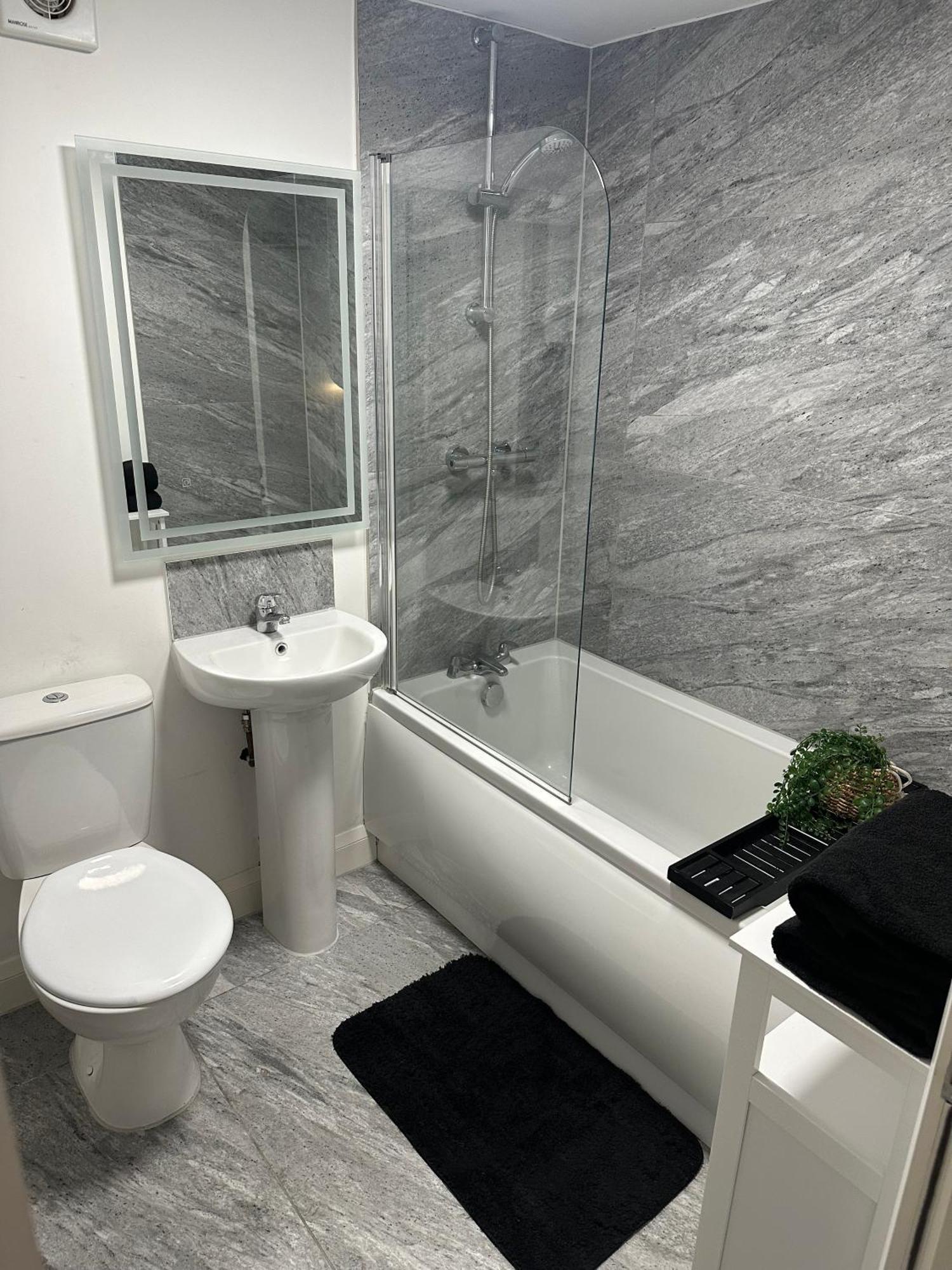 Beautiful Basement Apartment Margate Extérieur photo